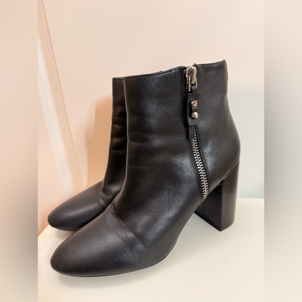 Steve Madden Black Ankle Booties with Zipper